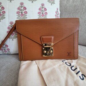 Louis Vuitton  Epi Pochette Sellier Dragonne Cipango